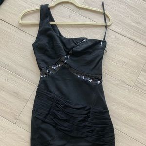 Black short one shoulder party dress